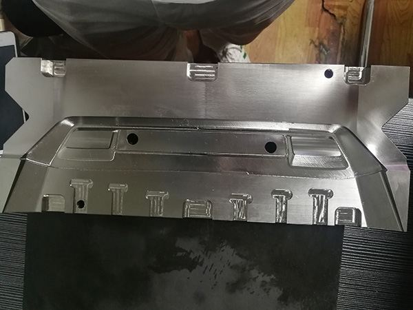 汽车模具零部2